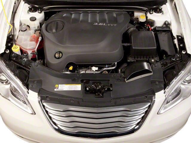 2013 Chrysler 200 Touring