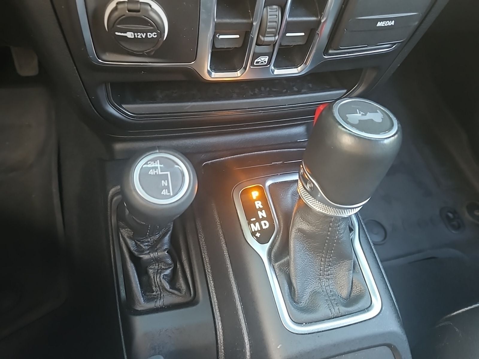 2023 Jeep Wrangler 4-Door Sahara Altitude 4x4