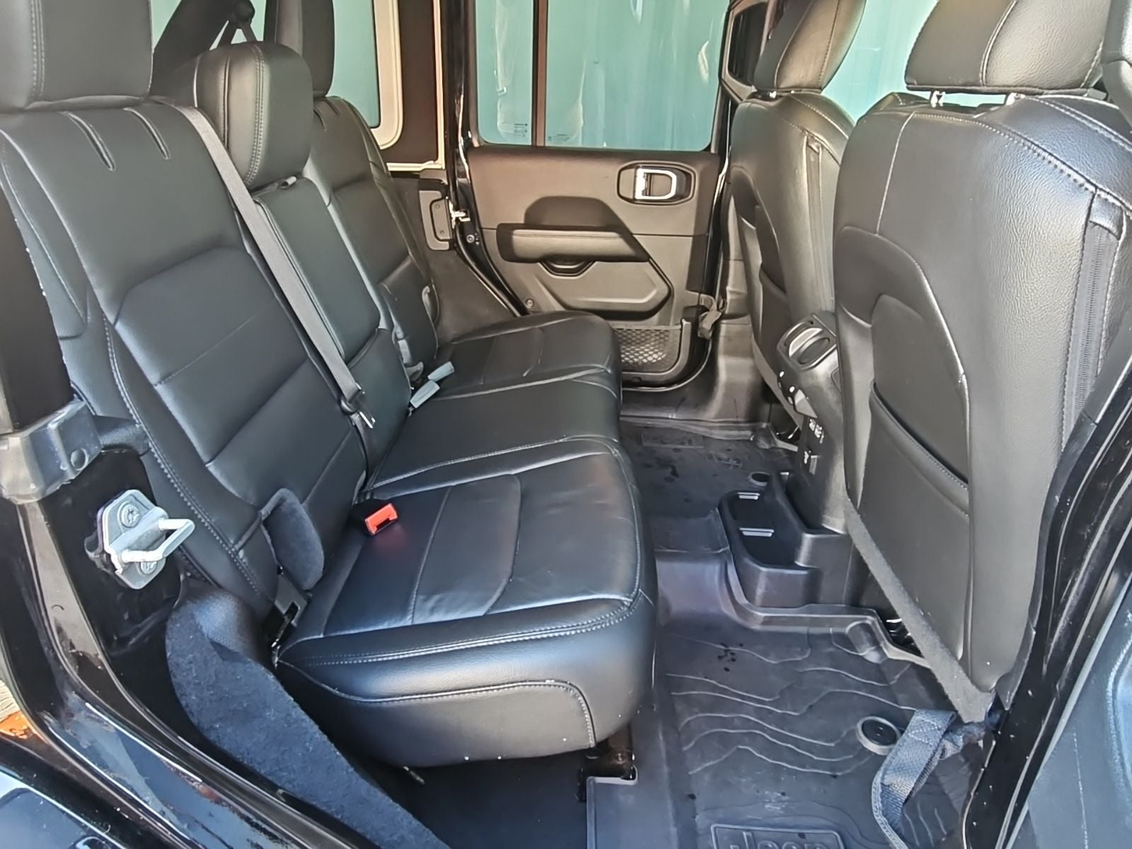 2023 Jeep Wrangler 4-Door Sahara Altitude 4x4