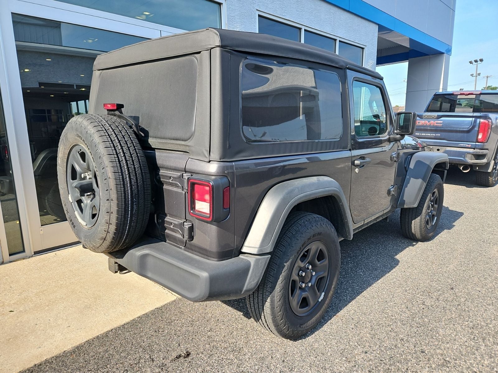 2025 Jeep Wrangler 2-Door Sport 4x4