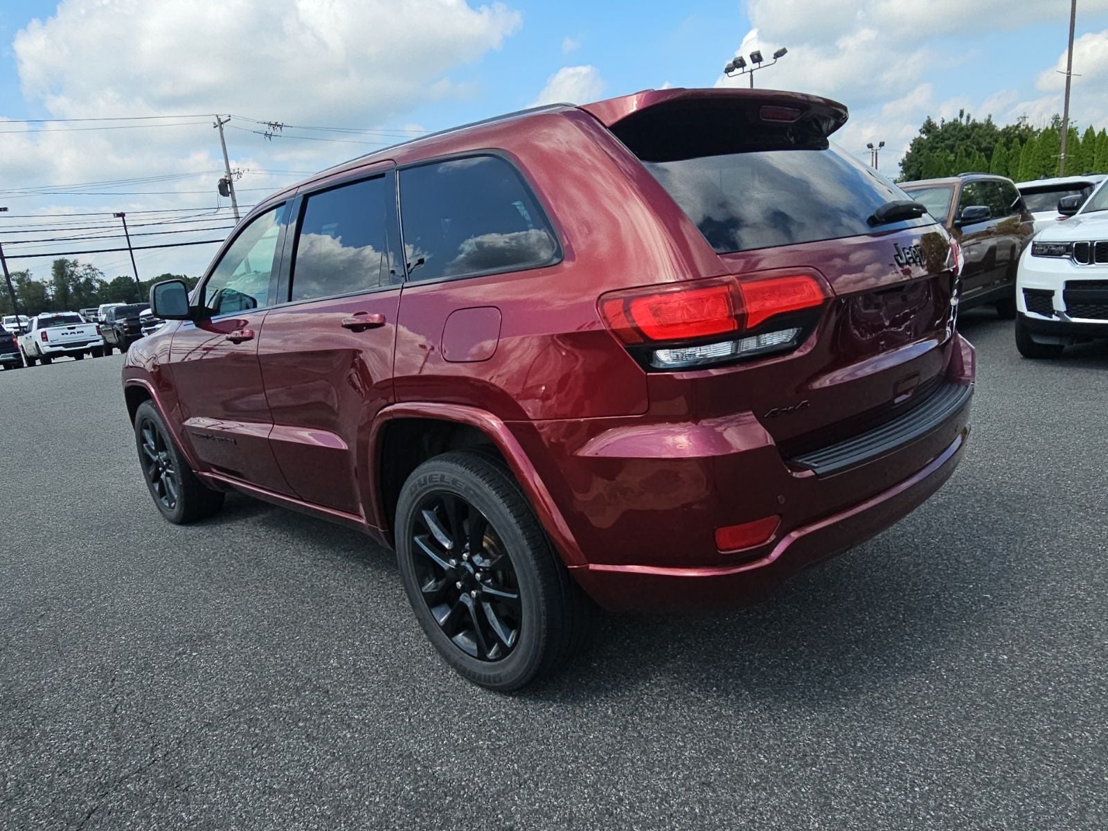 2021 Jeep Grand Cherokee Laredo X 4x4