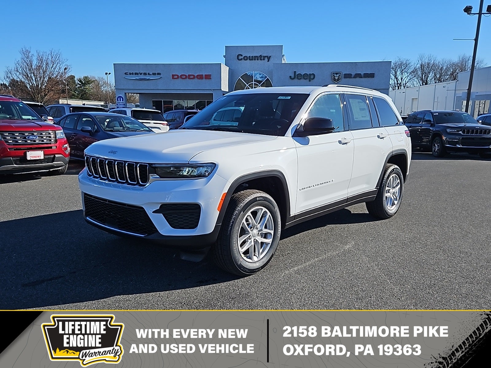 2025 Jeep Grand Cherokee GRAND CHEROKEE LAREDO X 4X4