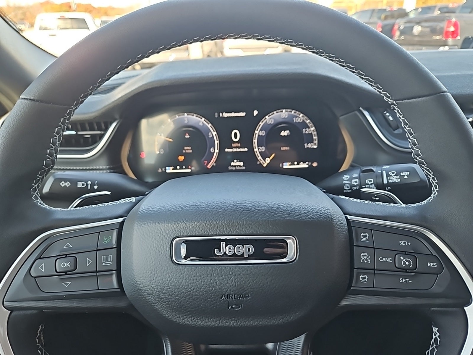 2025 Jeep Grand Cherokee GRAND CHEROKEE LAREDO X 4X4