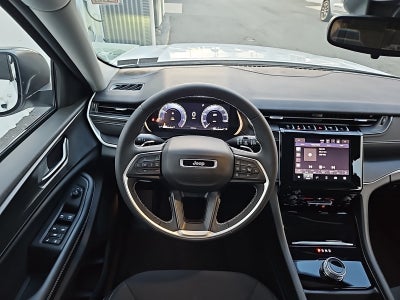 2024 Jeep Grand Cherokee Laredo 4x4