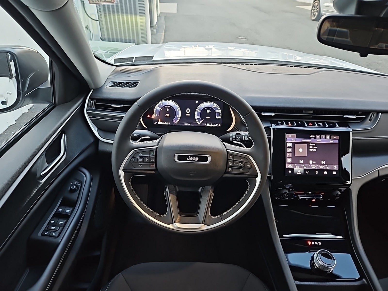 2024 Jeep Grand Cherokee Laredo 4x4