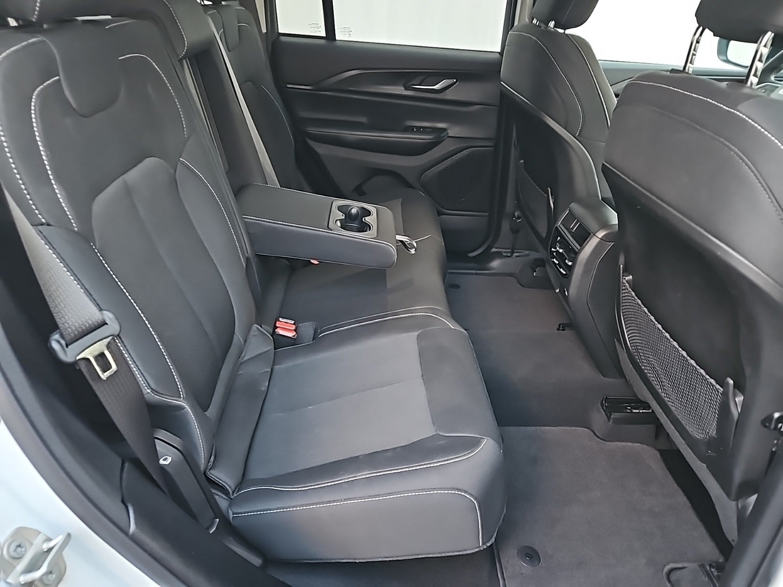 2024 Jeep Grand Cherokee Laredo 4x4