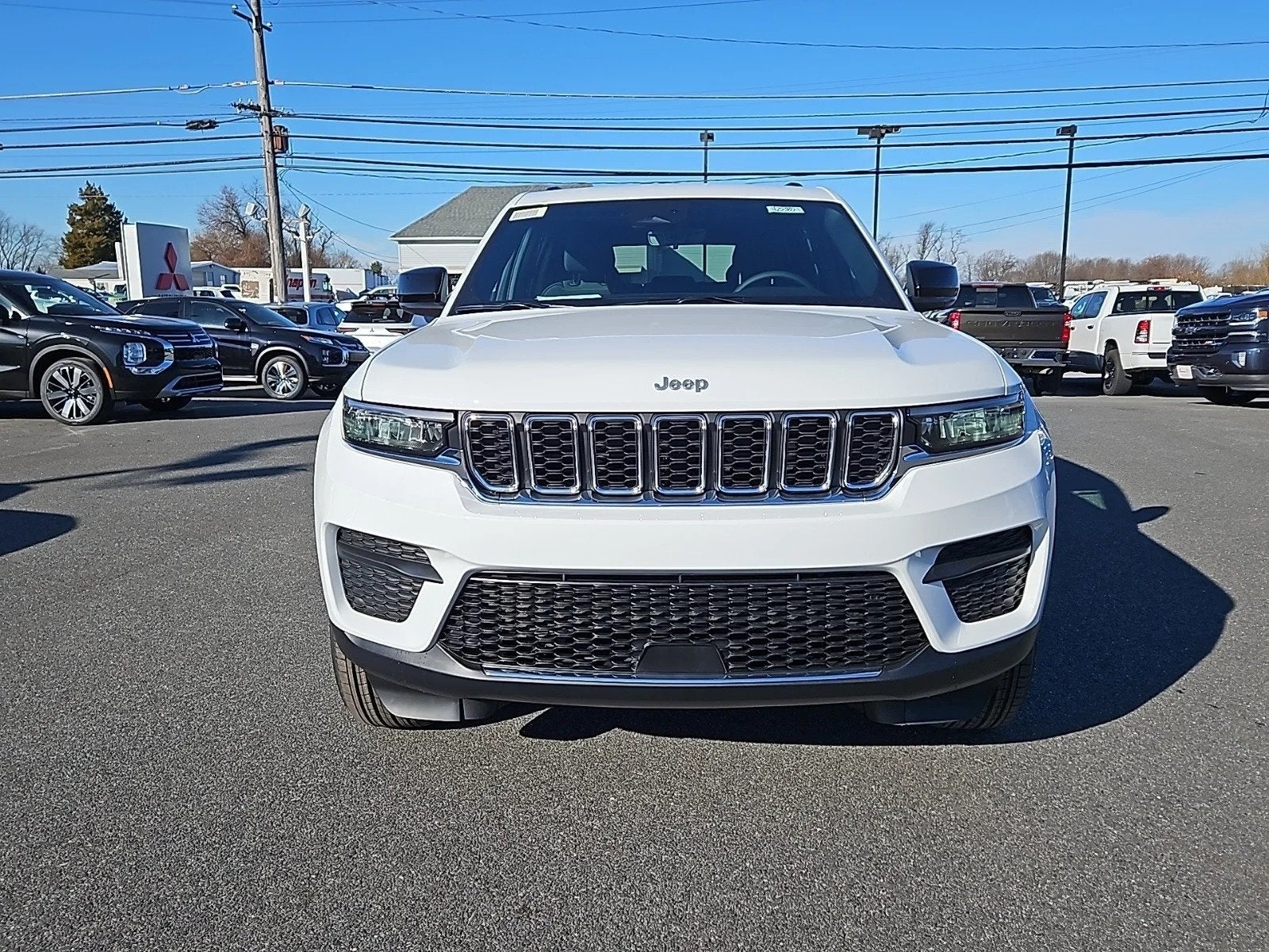 2025 Jeep Grand Cherokee GRAND CHEROKEE LAREDO X 4X4