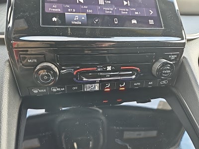 2025 Jeep Grand Cherokee GRAND CHEROKEE LAREDO 4X4