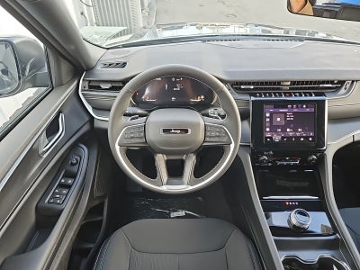 2025 Jeep Grand Cherokee GRAND CHEROKEE LAREDO 4X4