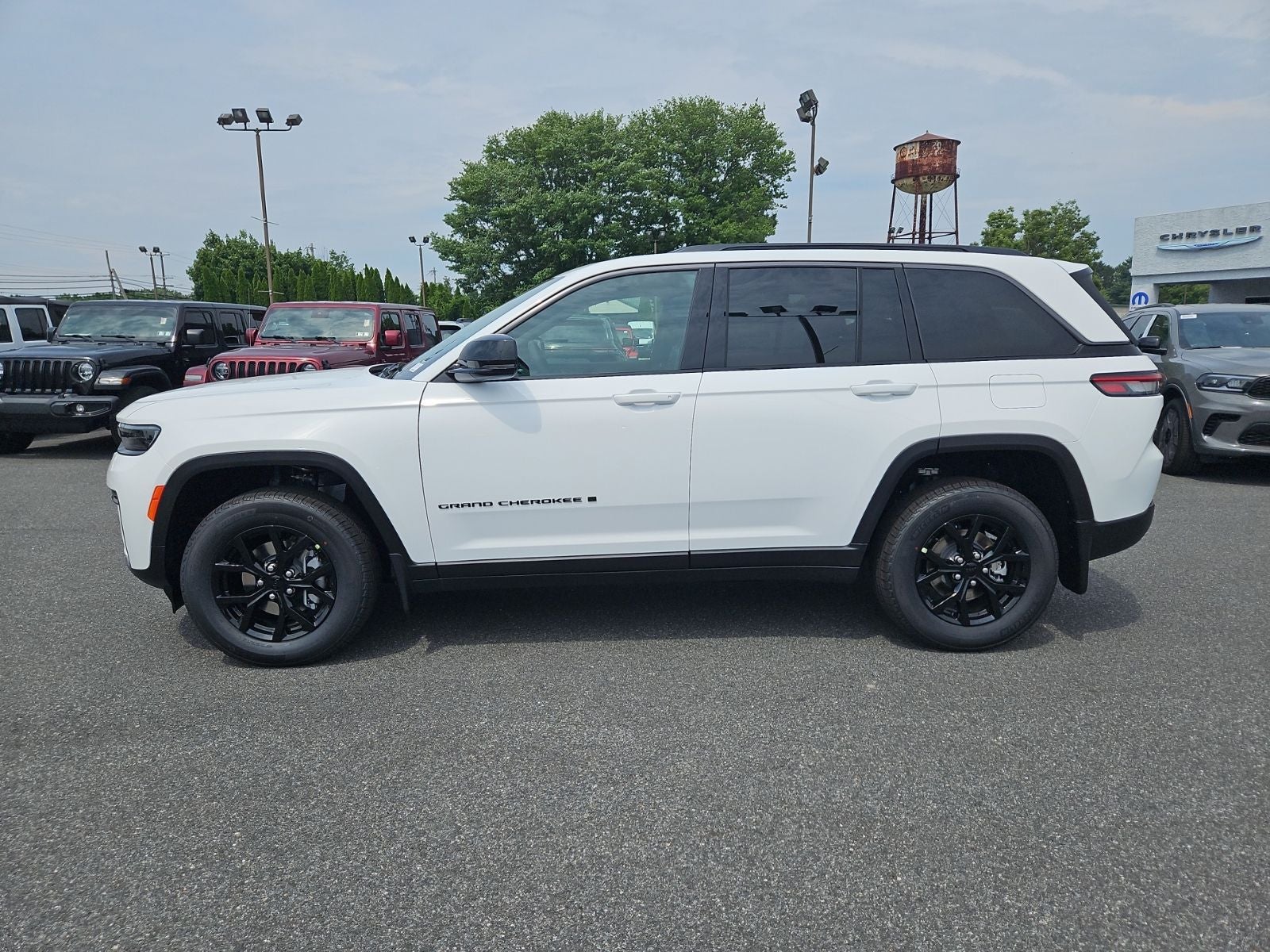 2026 Jeep Grand Cherokee GRAND CHEROKEE LAREDO ALTITUDE 4X4