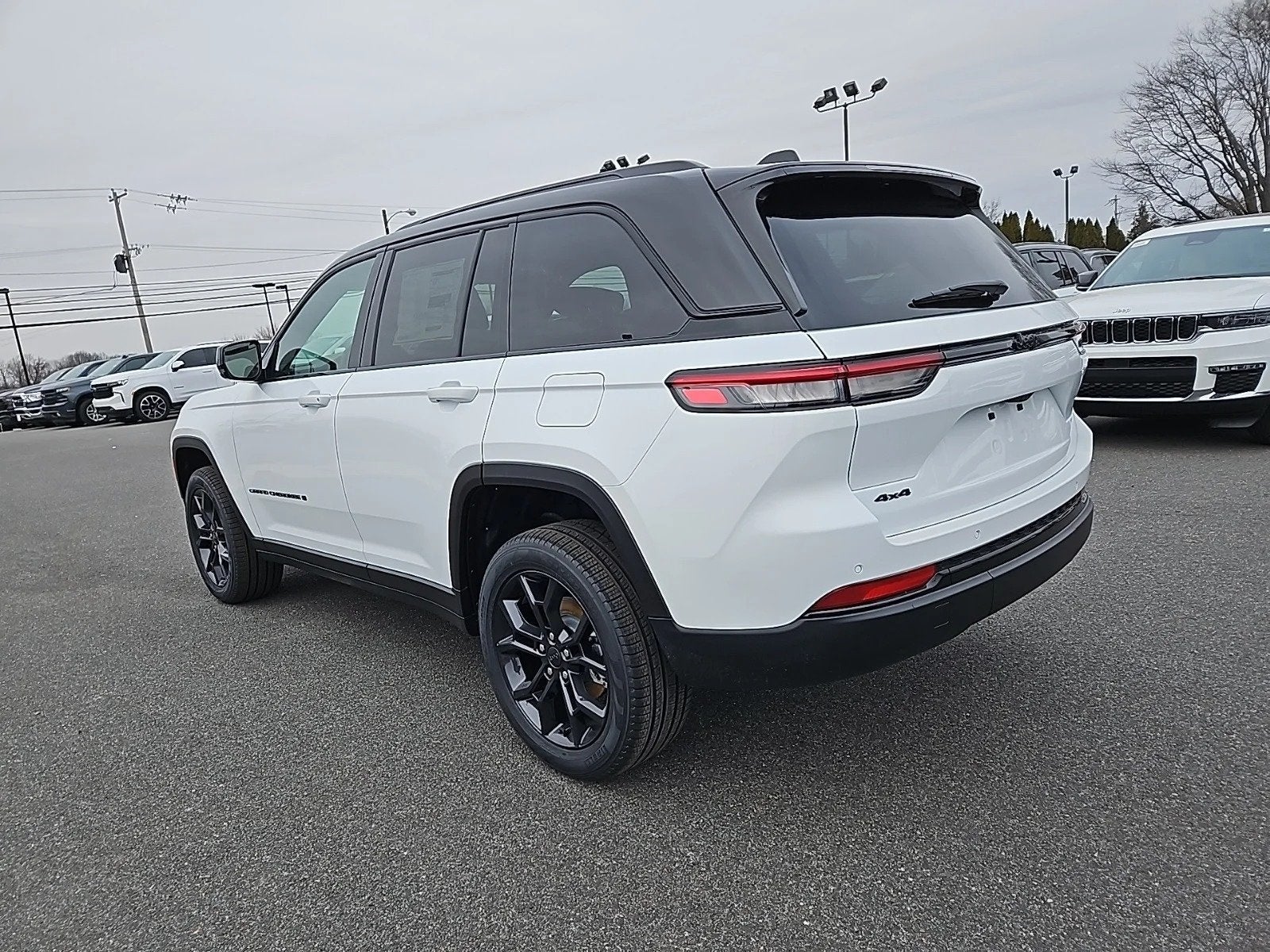 2025 Jeep Grand Cherokee GRAND CHEROKEE LIMITED 4X4