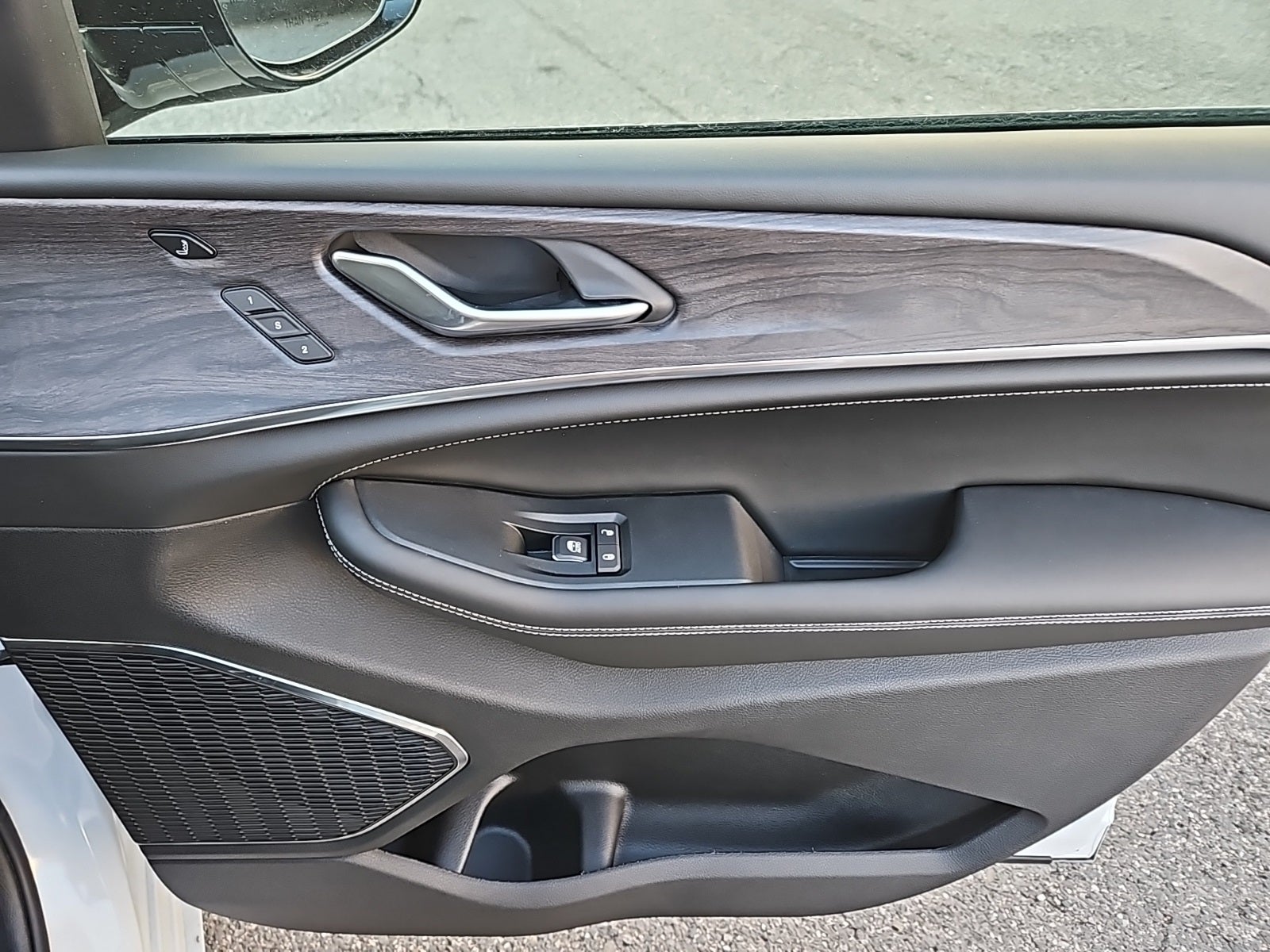 2025 Jeep Grand Cherokee GRAND CHEROKEE OVERLAND 4X4