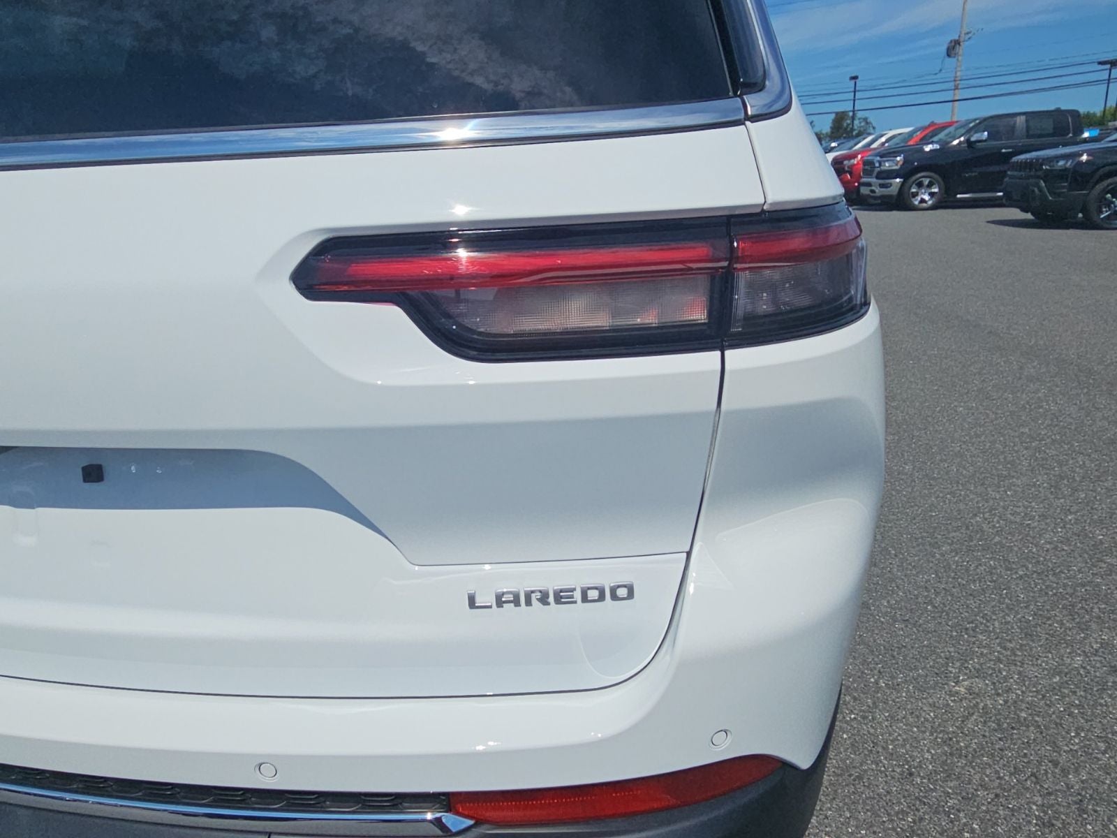 2026 Jeep Grand Cherokee GRAND CHEROKEE L LAREDO 4X4