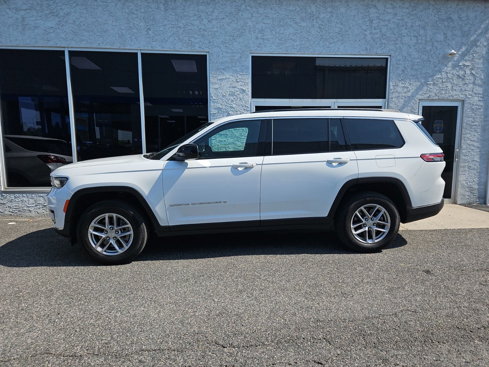 2025 Jeep Grand Cherokee L Laredo X 4x4