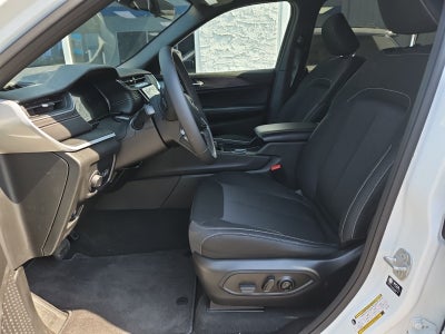 2025 Jeep Grand Cherokee L Laredo X 4x4