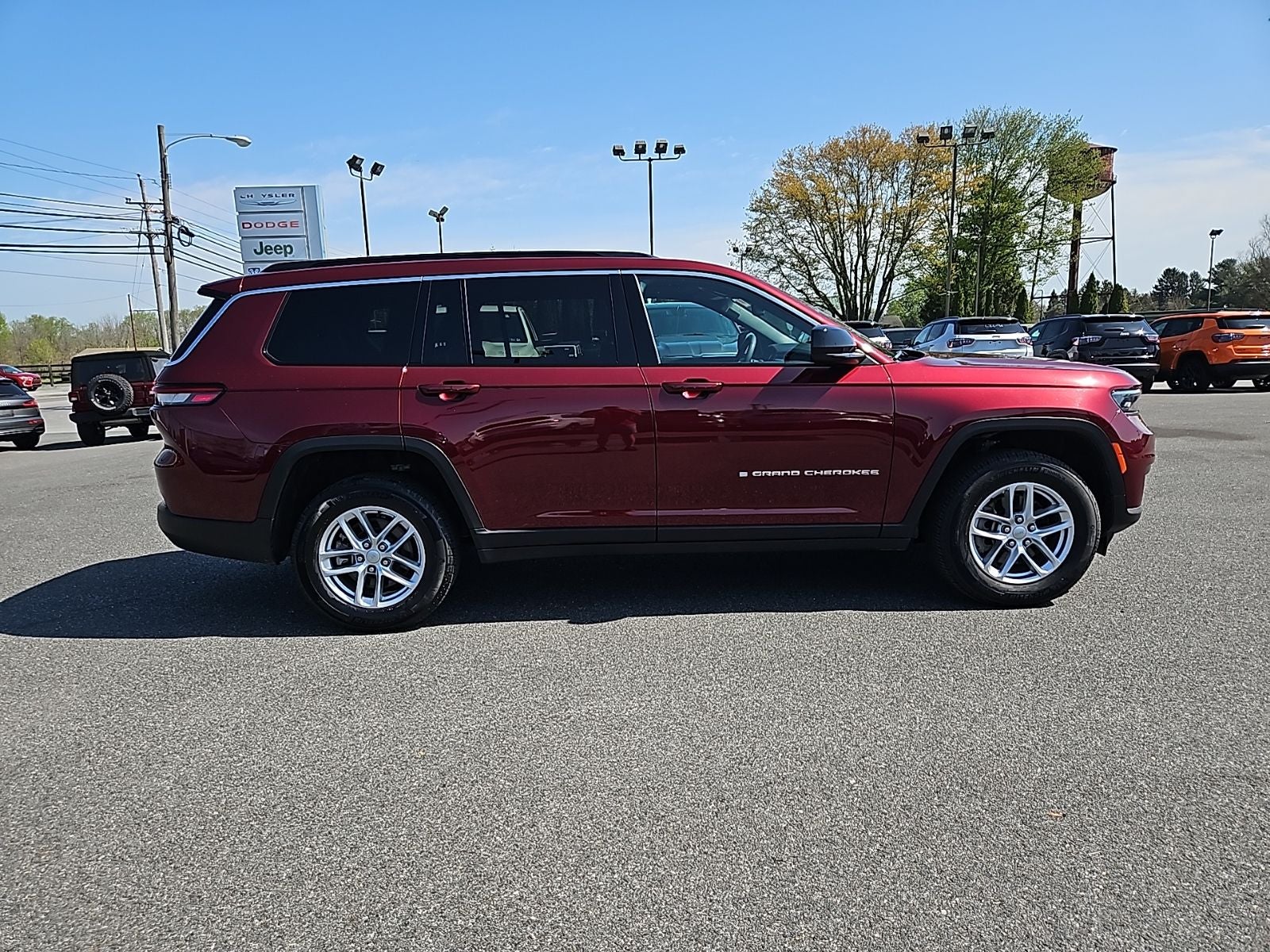 2024 Jeep Grand Cherokee L Laredo X 4x4