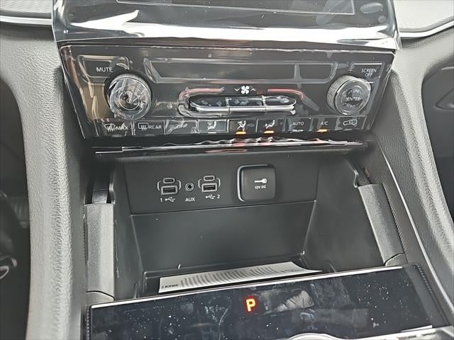 2025 Jeep Grand Cherokee GRAND CHEROKEE L LAREDO X 4X4