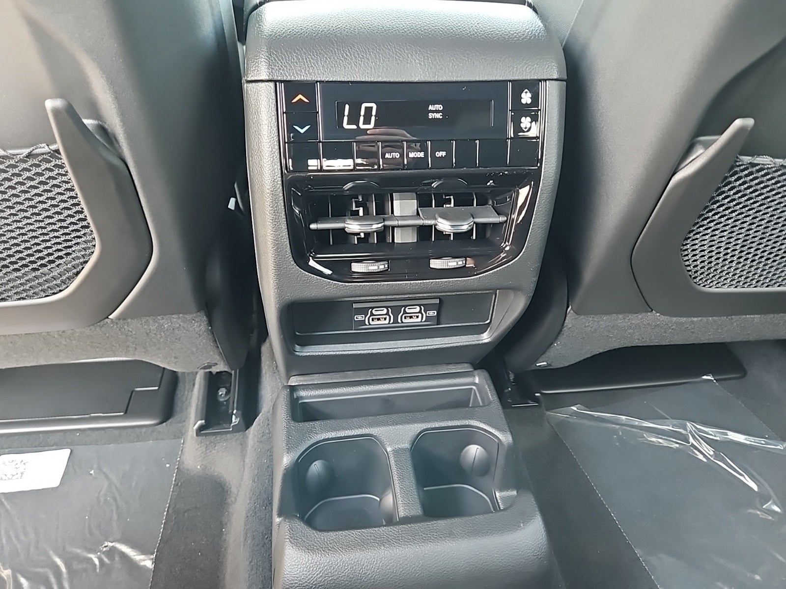 2025 Jeep Grand Cherokee GRAND CHEROKEE L LAREDO X 4X4