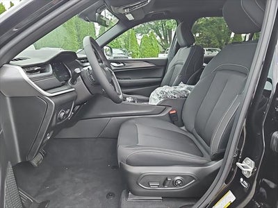 2025 Jeep Grand Cherokee GRAND CHEROKEE L LAREDO X 4X4