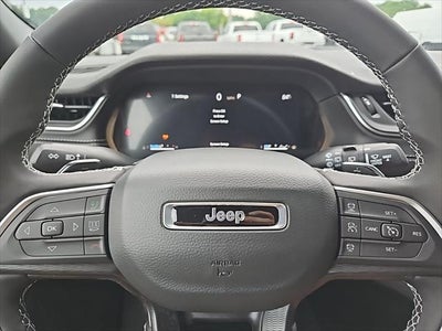 2025 Jeep Grand Cherokee GRAND CHEROKEE L LAREDO X 4X4