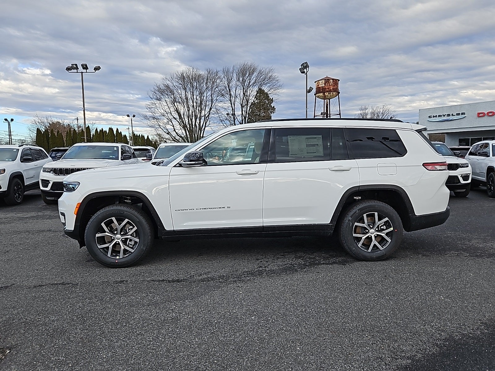 2025 Jeep Grand Cherokee GRAND CHEROKEE L LIMITED 4X4