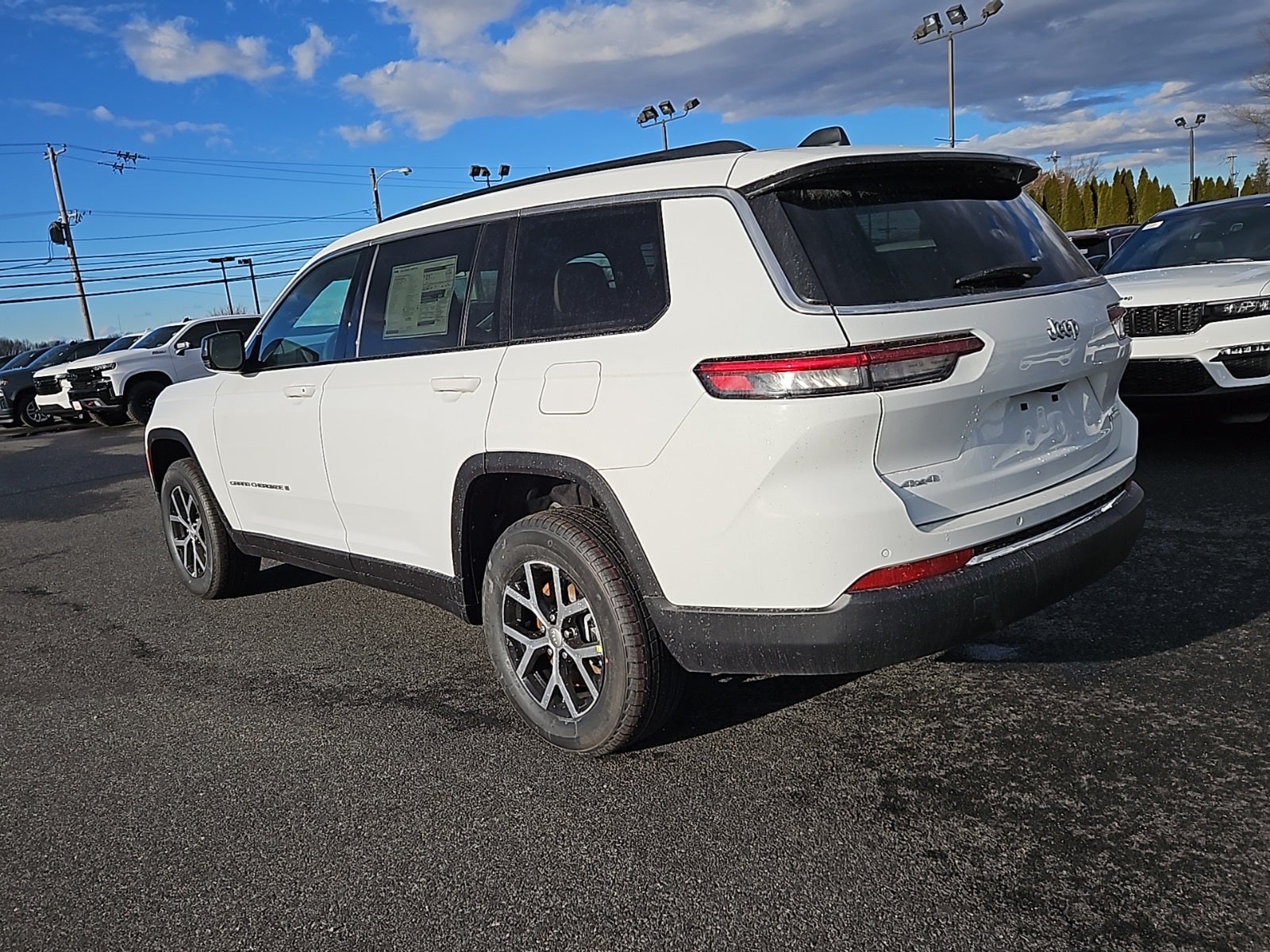 2025 Jeep Grand Cherokee GRAND CHEROKEE L LIMITED 4X4
