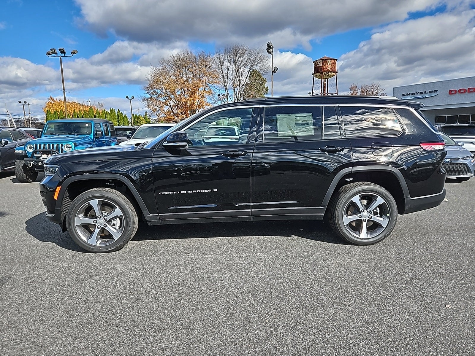 2025 Jeep Grand Cherokee GRAND CHEROKEE L LIMITED 4X4