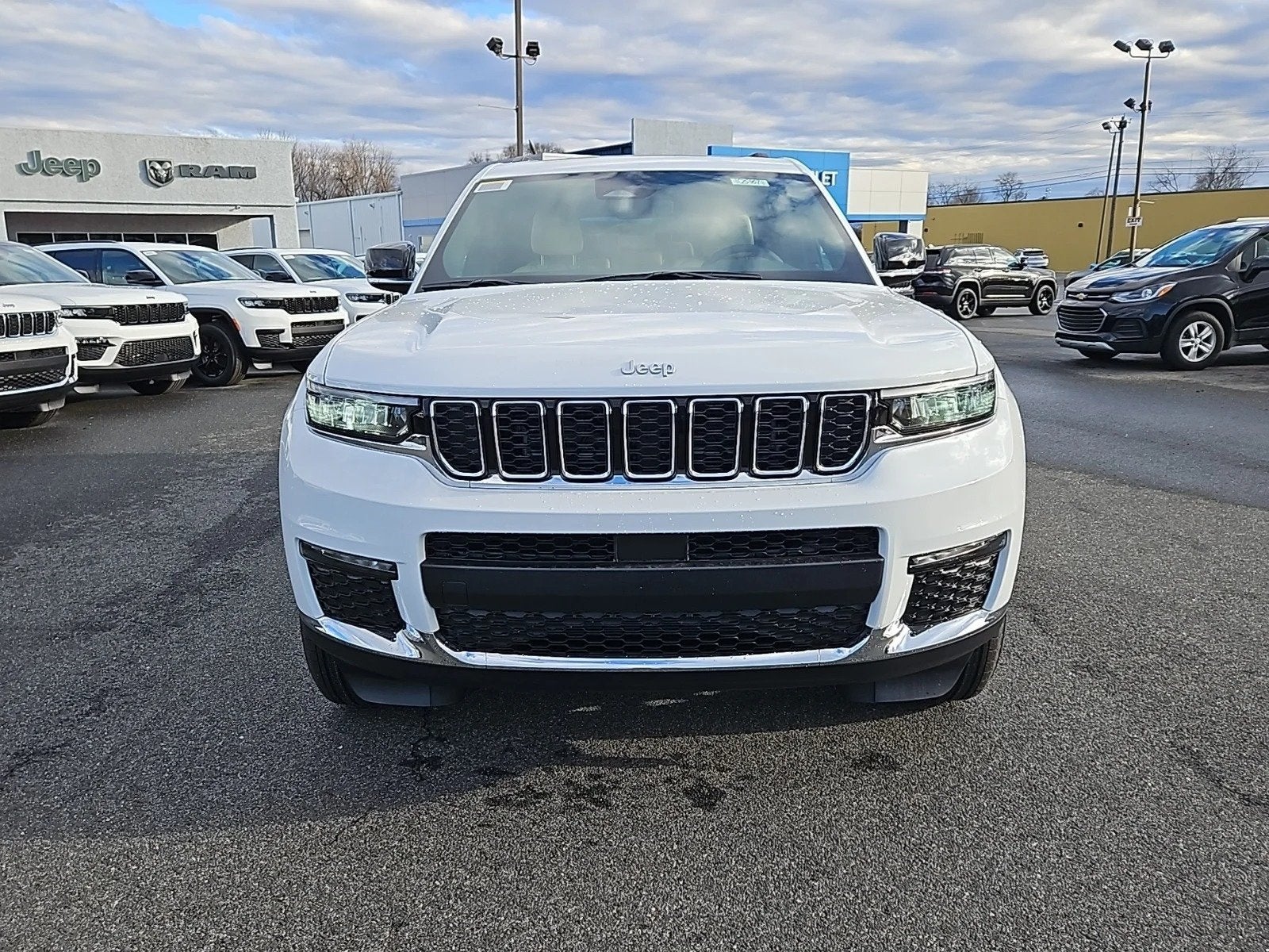 2025 Jeep Grand Cherokee GRAND CHEROKEE L LIMITED 4X4