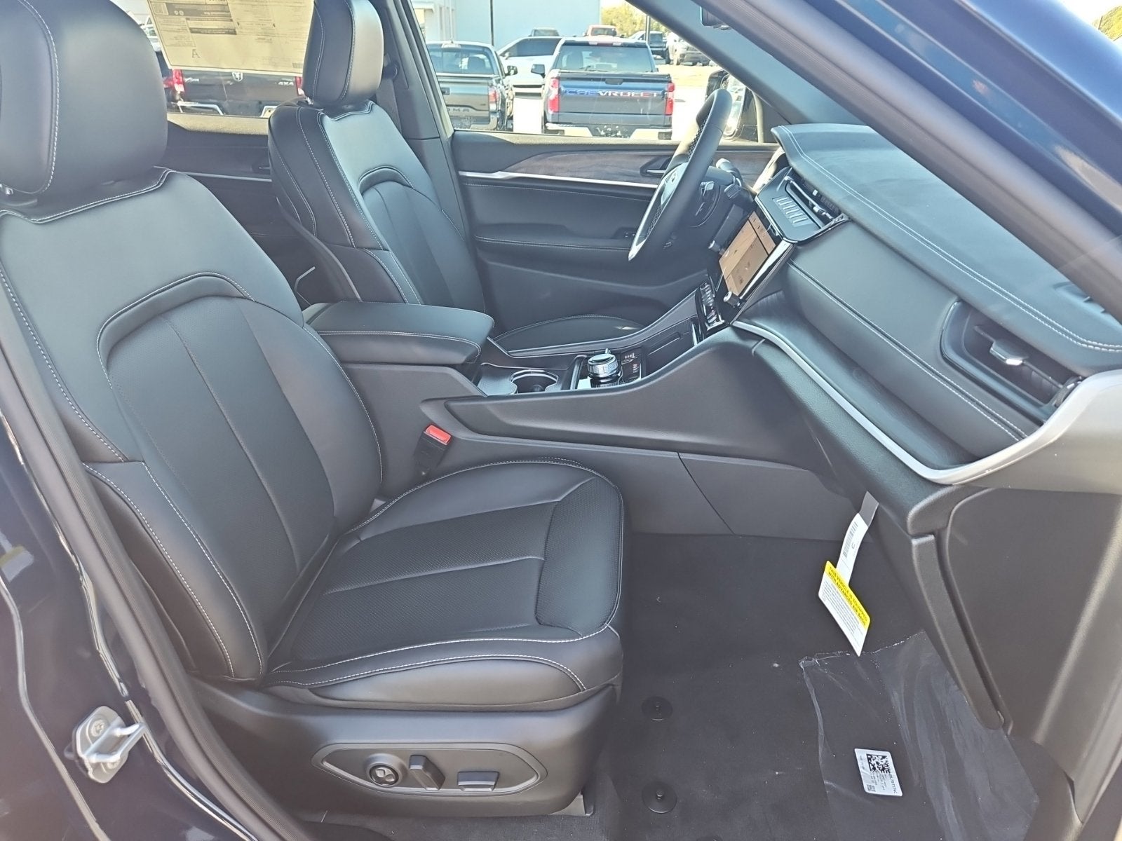 2027 Jeep Grand Cherokee L Limited Reserve