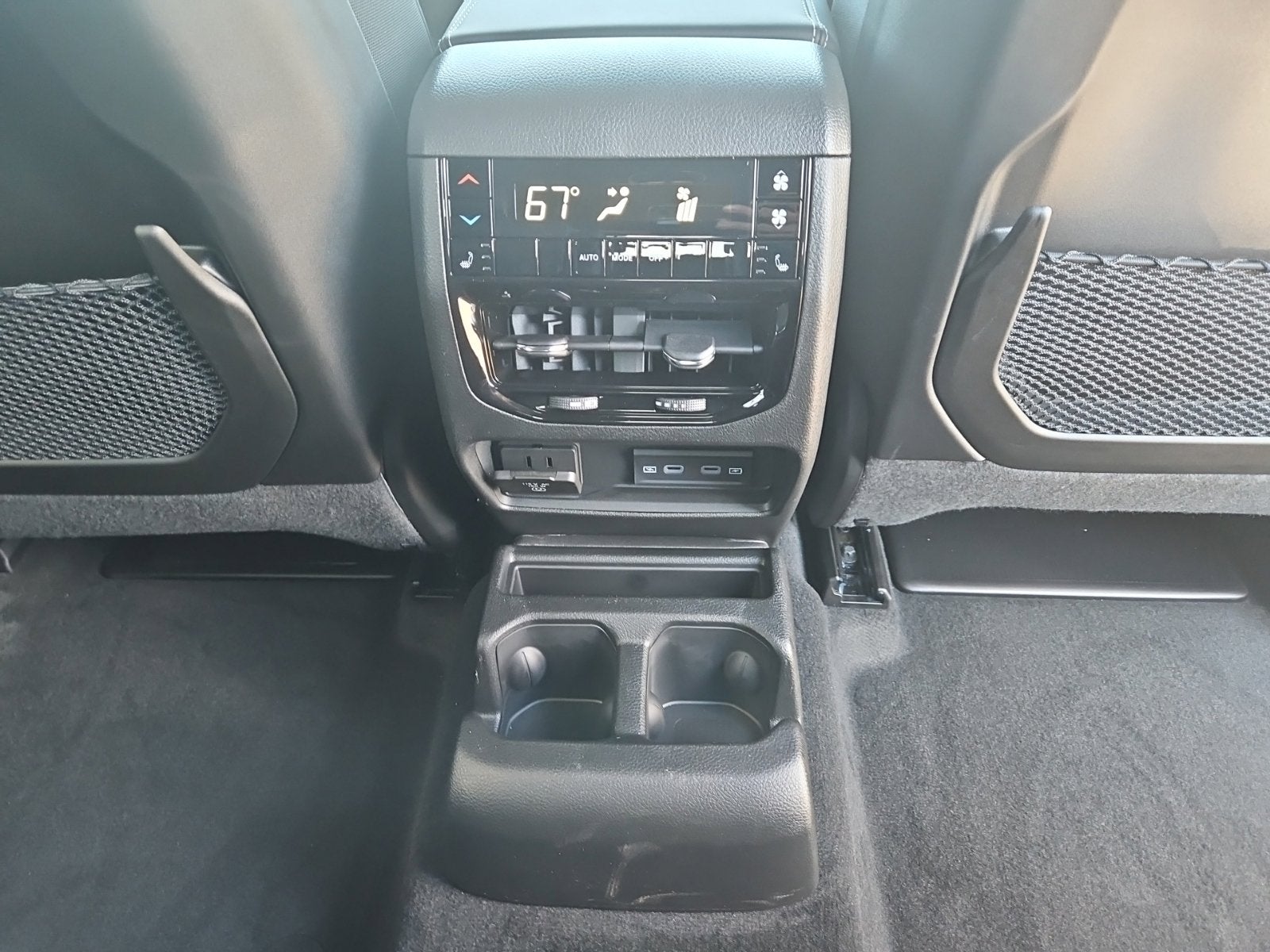 2027 Jeep Grand Cherokee GRAND CHEROKEE L LIMITED RESERVE 4X4