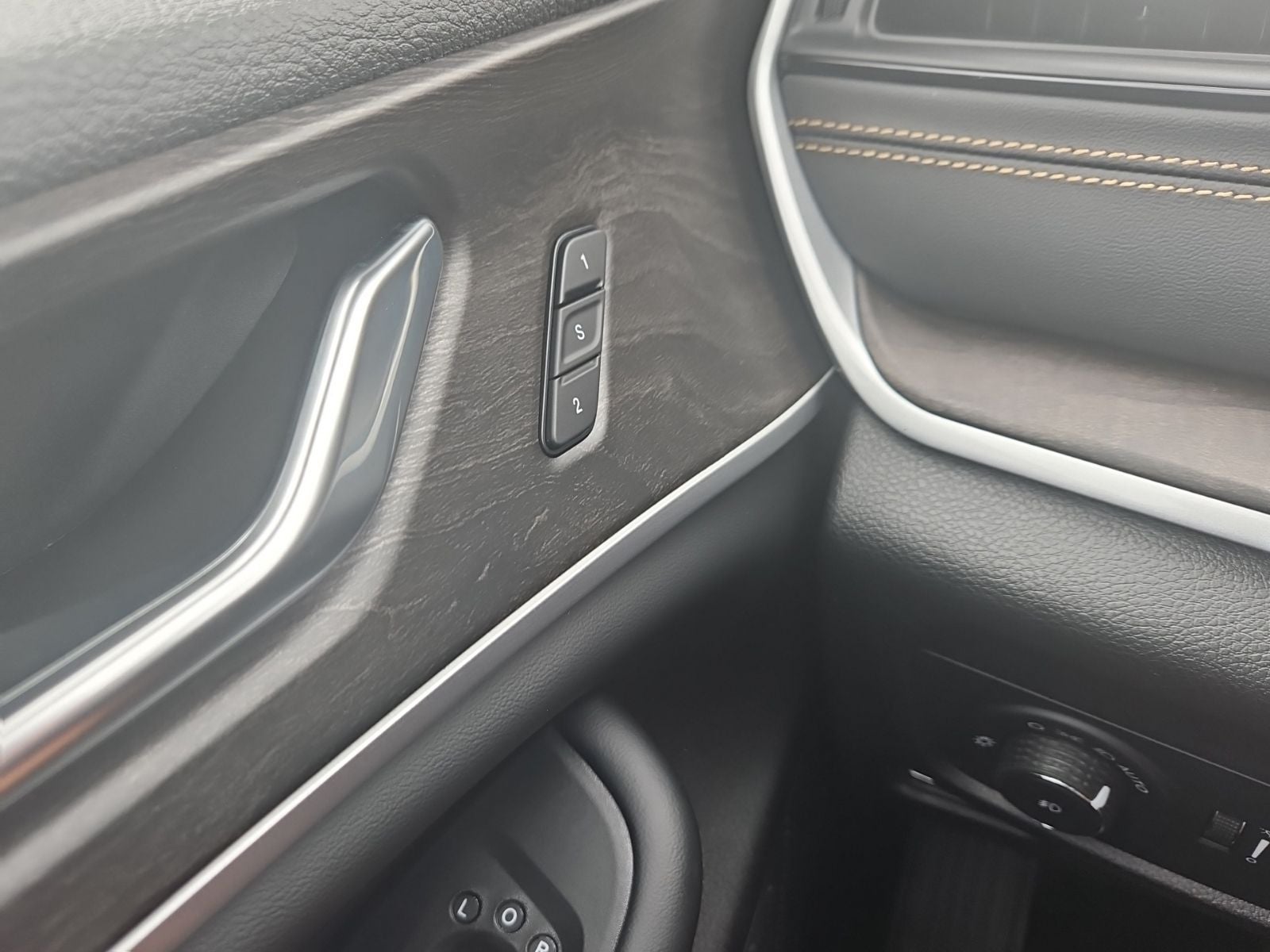 2026 Jeep Grand Cherokee GRAND CHEROKEE L 85TH ANNIVERSARY EDITION 4X4