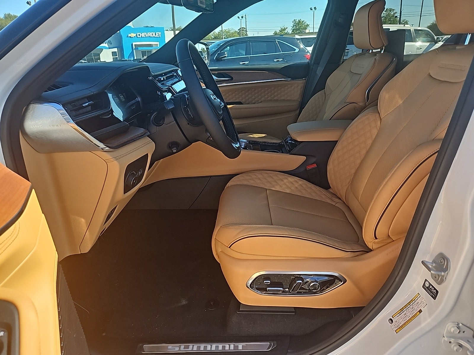 2025 Jeep Grand Cherokee GRAND CHEROKEE L SUMMIT RESERVE 4X4