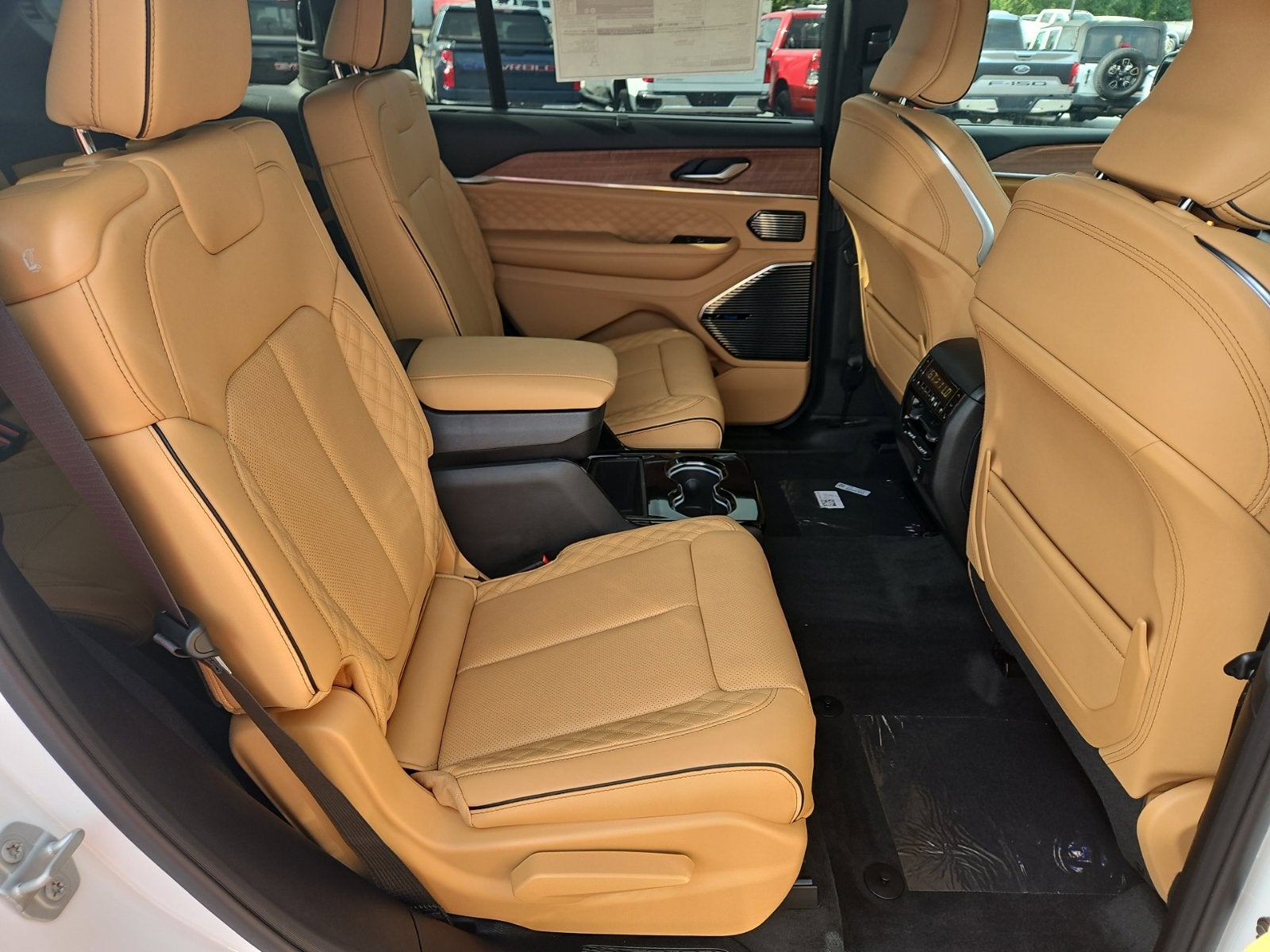 2027 Jeep Grand Cherokee GRAND CHEROKEE L SUMMIT 4X4
