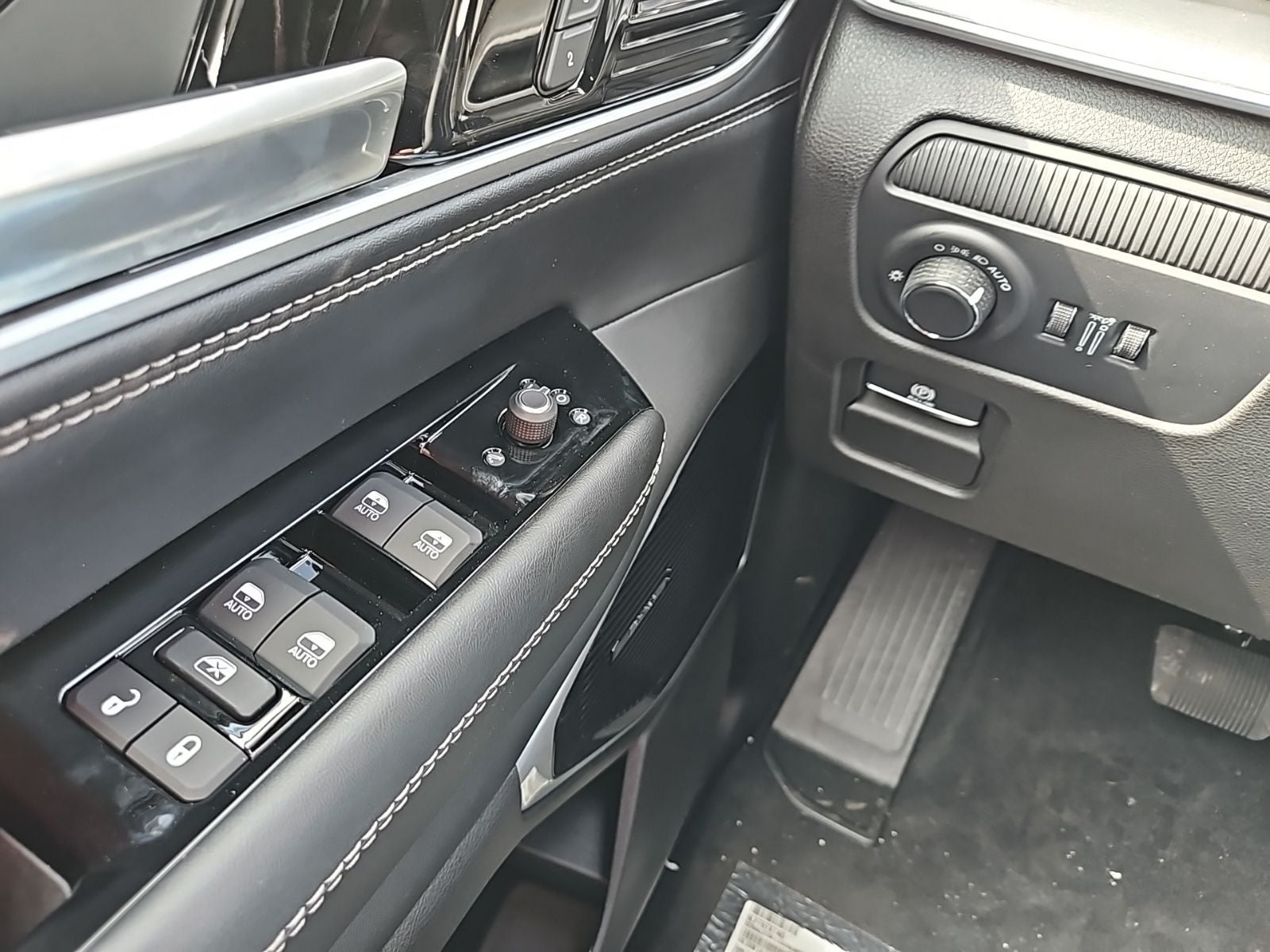 2026 Jeep Grand Wagoneer GRAND WAGONEER LIMITED RESERVE 4X4