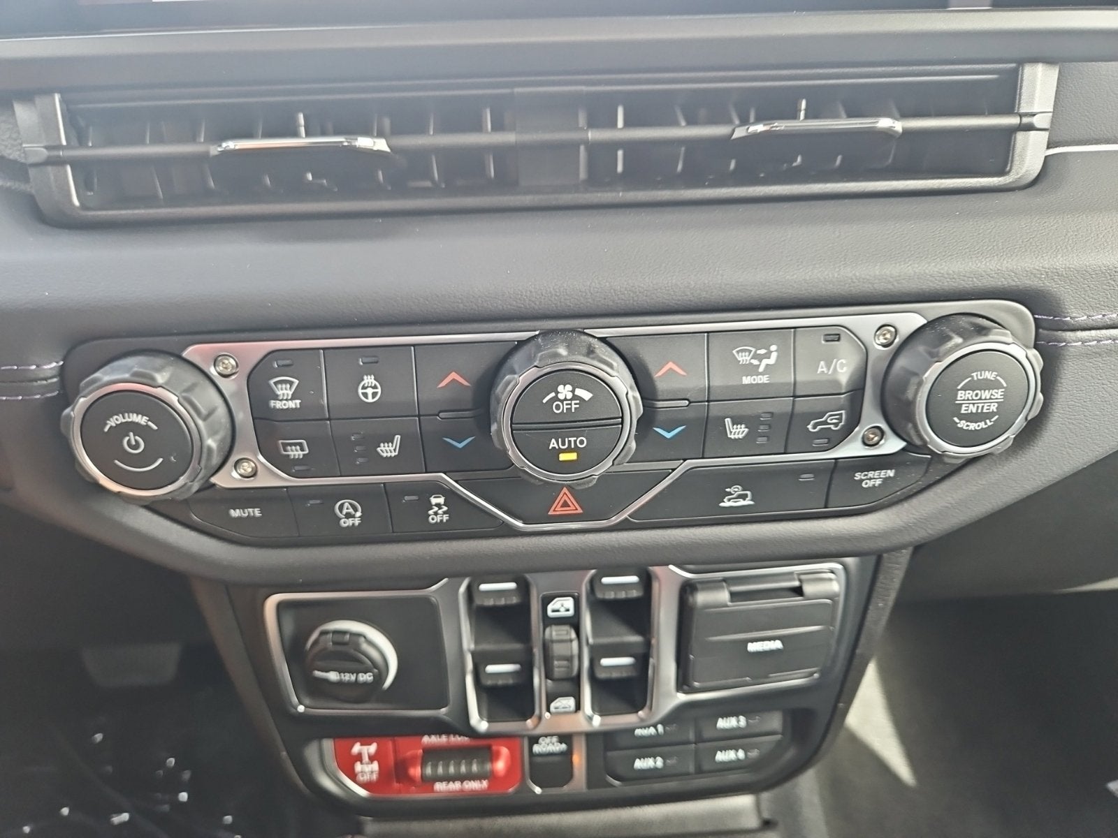 2026 Jeep Gladiator GLADIATOR REWIND 4X4