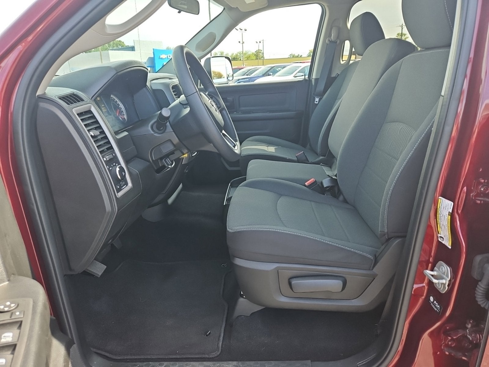 2024 RAM 1500 Classic Tradesman Crew Cab 4x4 5'7' Box