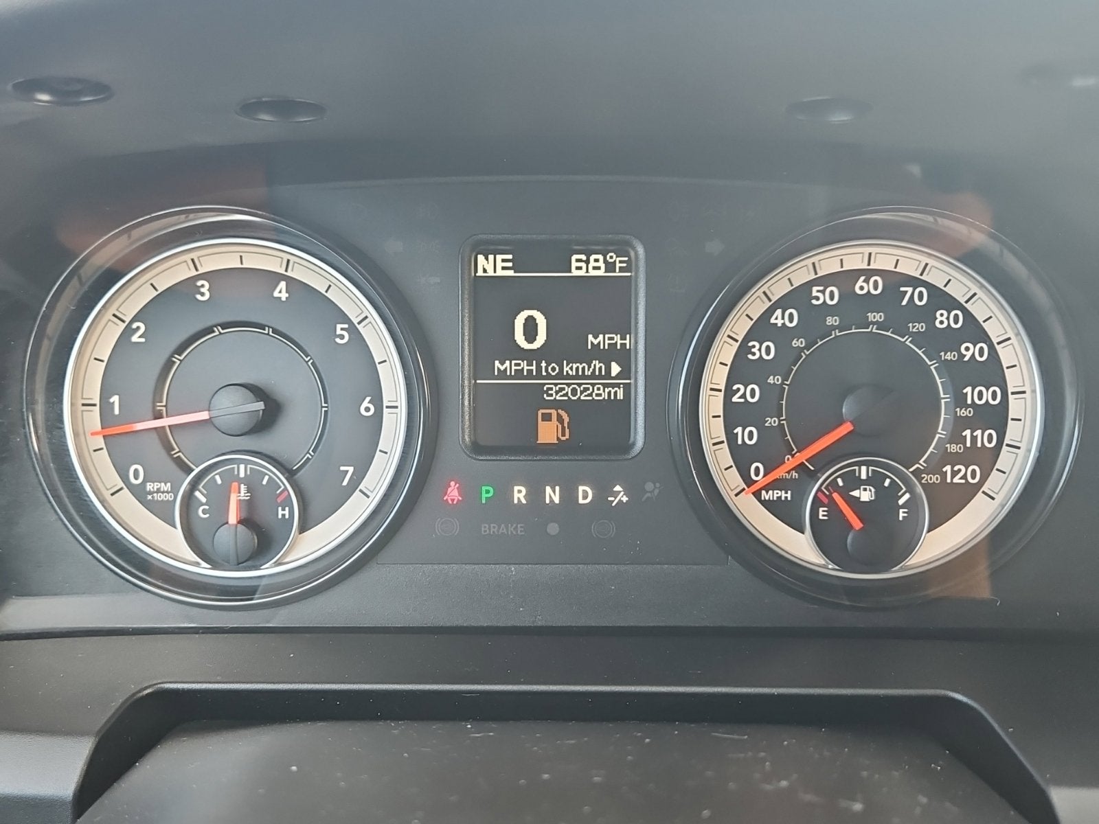 2024 RAM 1500 Classic Tradesman Crew Cab 4x4 5'7' Box