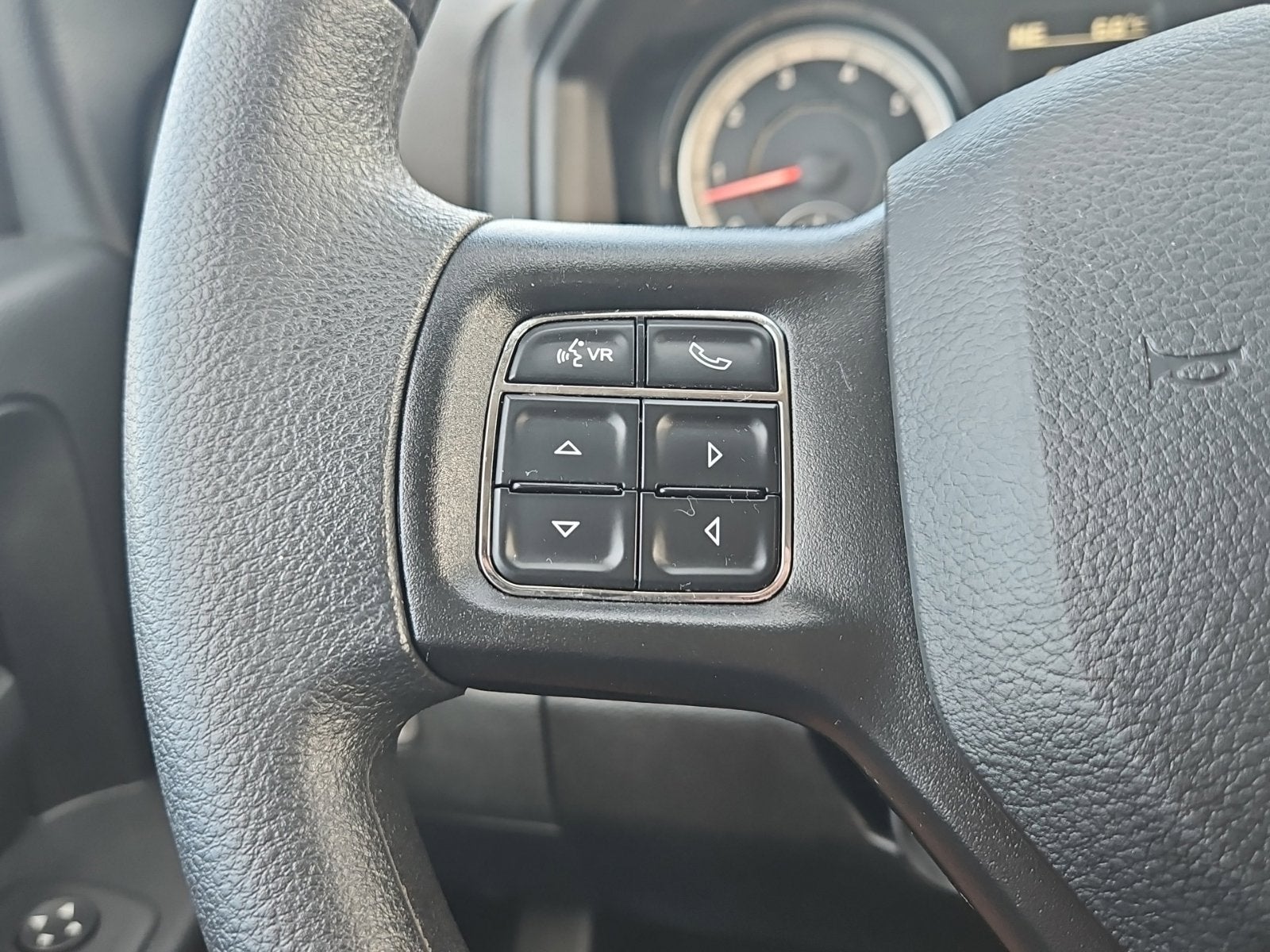 2024 RAM 1500 Classic Tradesman Crew Cab 4x4 5'7' Box