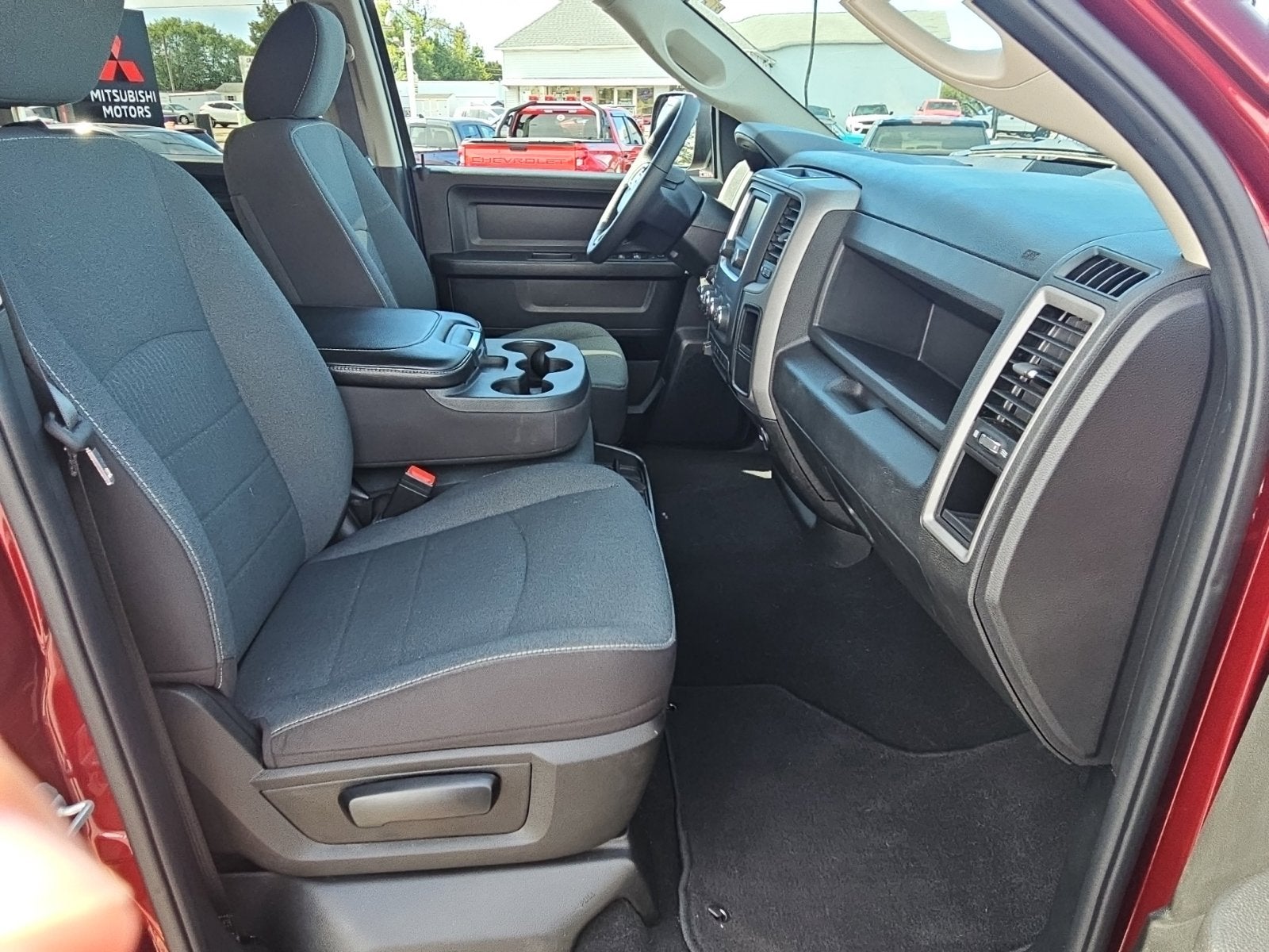 2024 RAM 1500 Classic Tradesman Crew Cab 4x4 5'7' Box