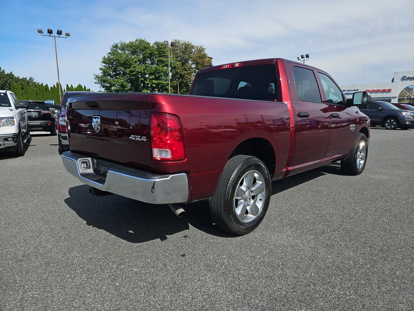 2024 RAM 1500 Classic Tradesman Crew Cab 4x4 5'7' Box
