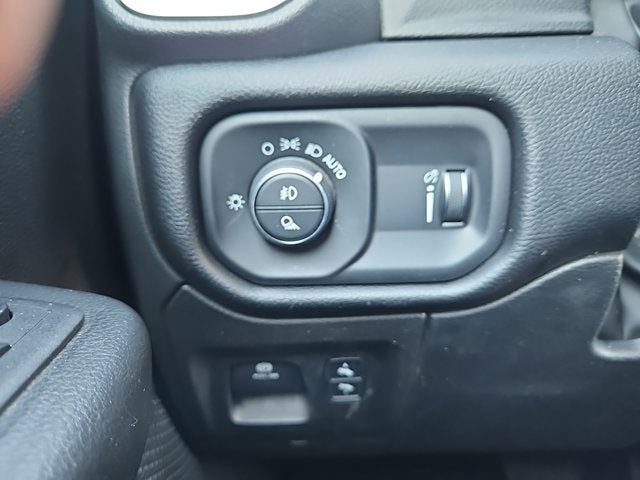 2022 RAM 1500 Big Horn Crew Cab 4x2 5'7' Box