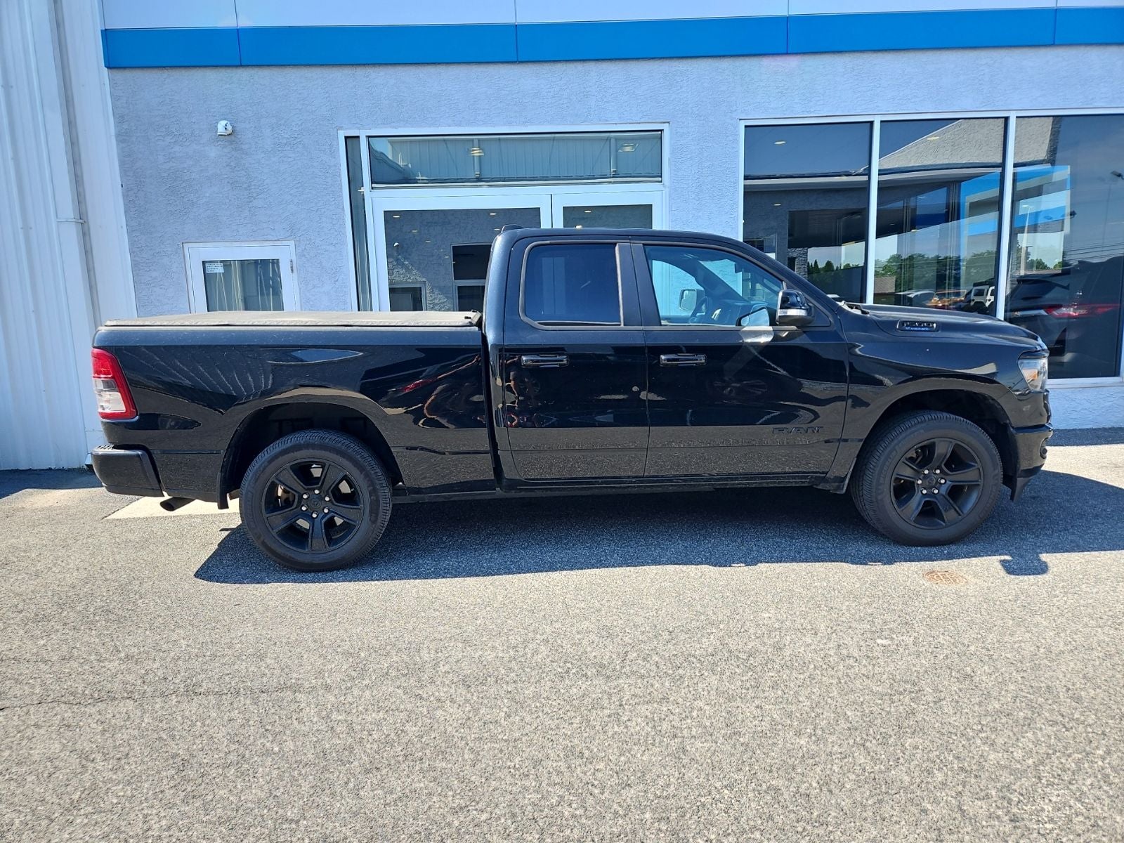 2021 RAM 1500 Big Horn Quad Cab 4x4 6'4' Box