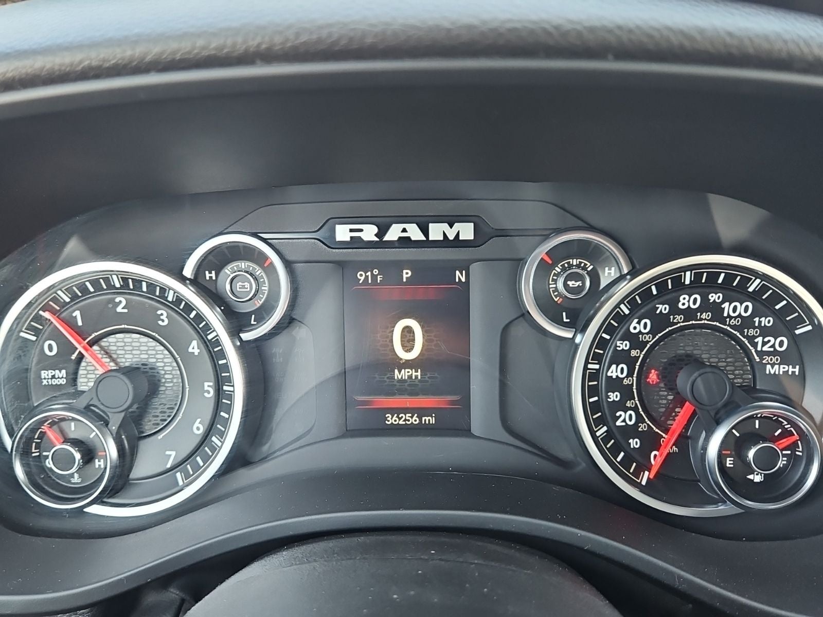 2024 RAM 1500 Big Horn Crew Cab 4x4 5'7' Box