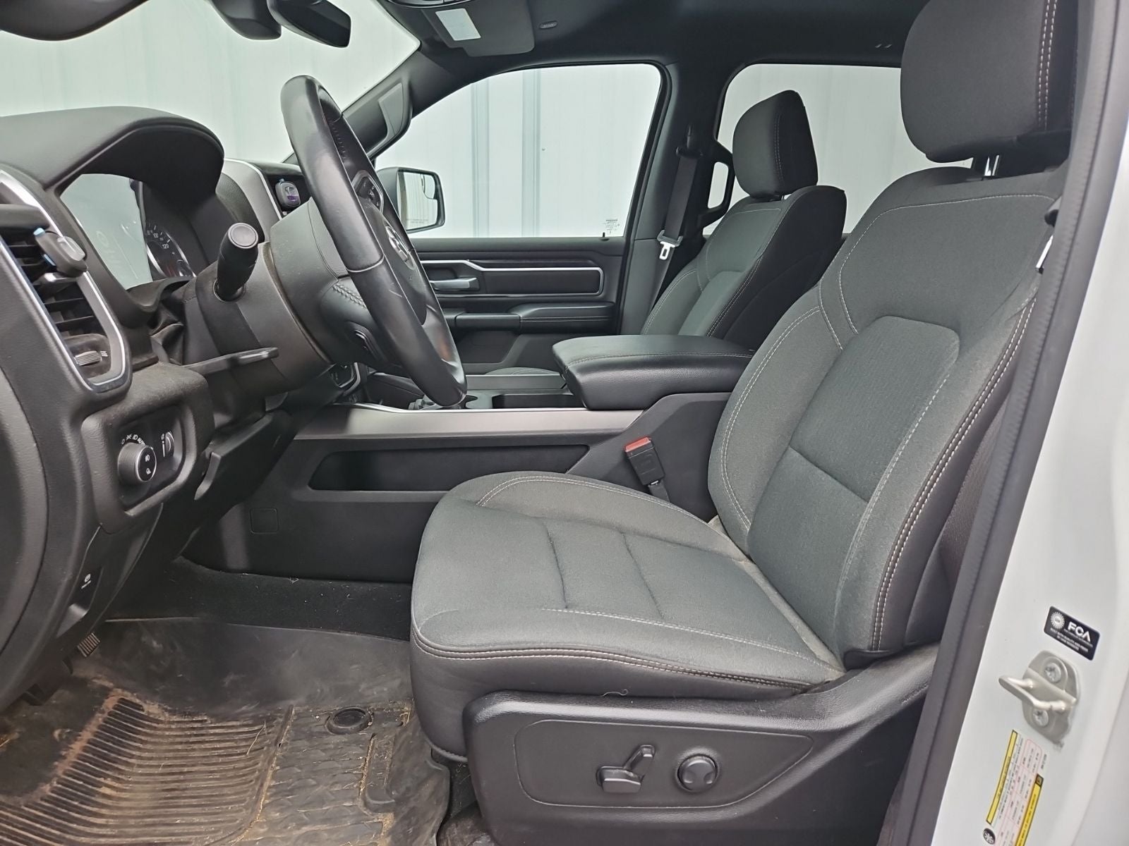 2024 RAM 1500 Big Horn Crew Cab 4x4 5'7' Box