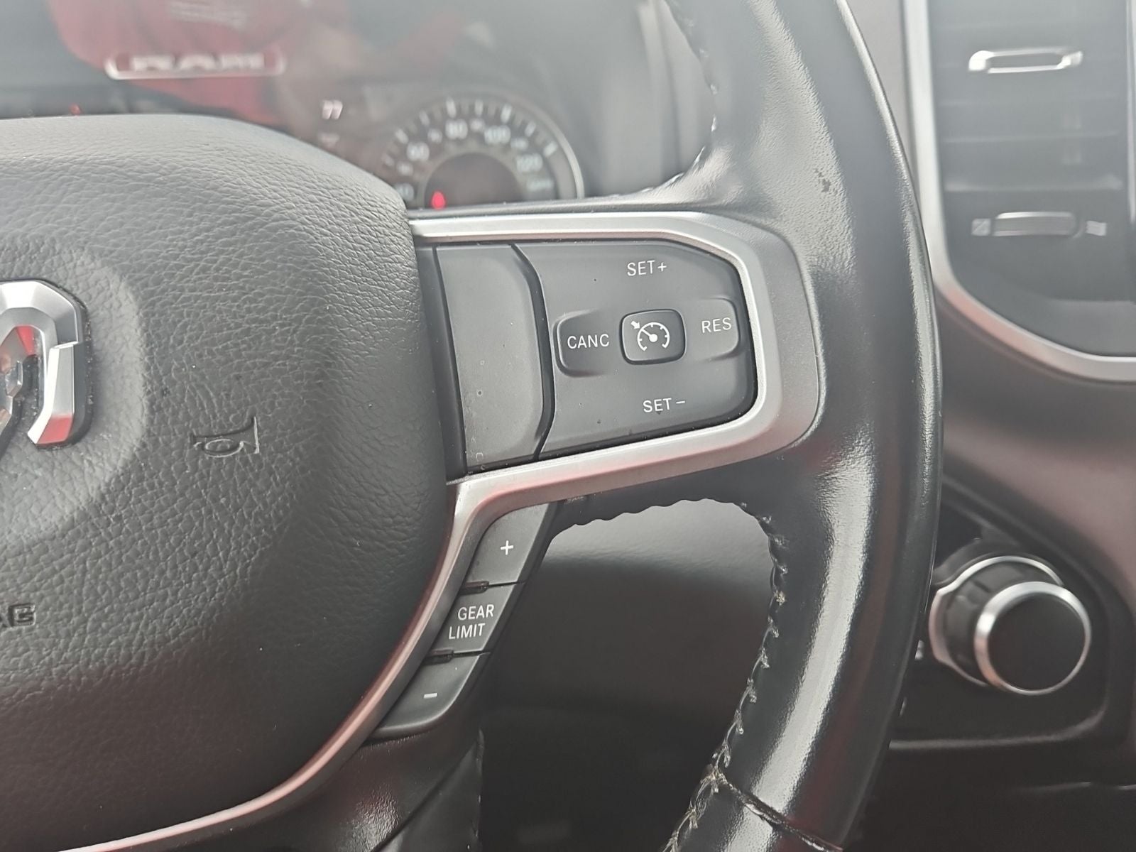 2022 RAM 1500 Big Horn Crew Cab 4x4 5'7' Box