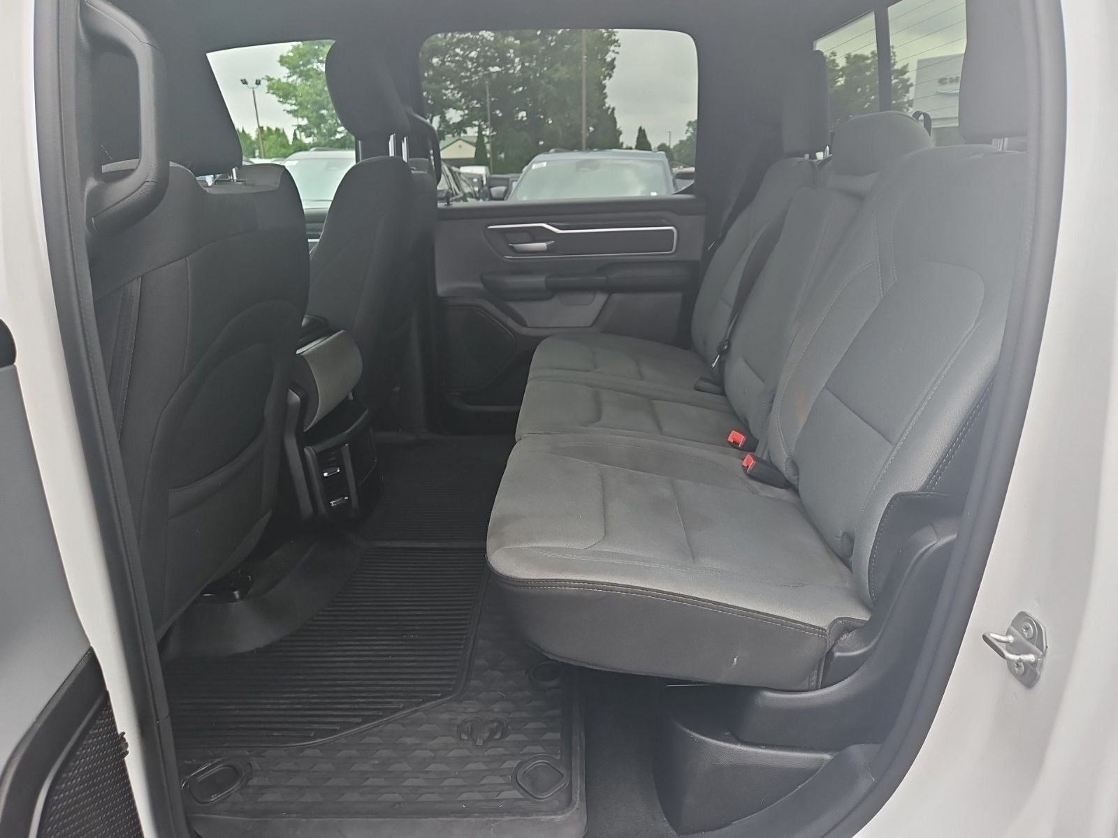 2022 RAM 1500 Big Horn Crew Cab 4x4 5'7' Box