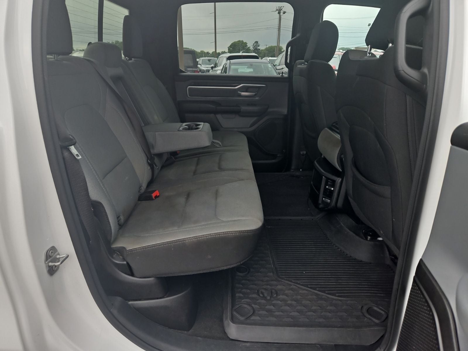 2022 RAM 1500 Big Horn Crew Cab 4x4 5'7' Box