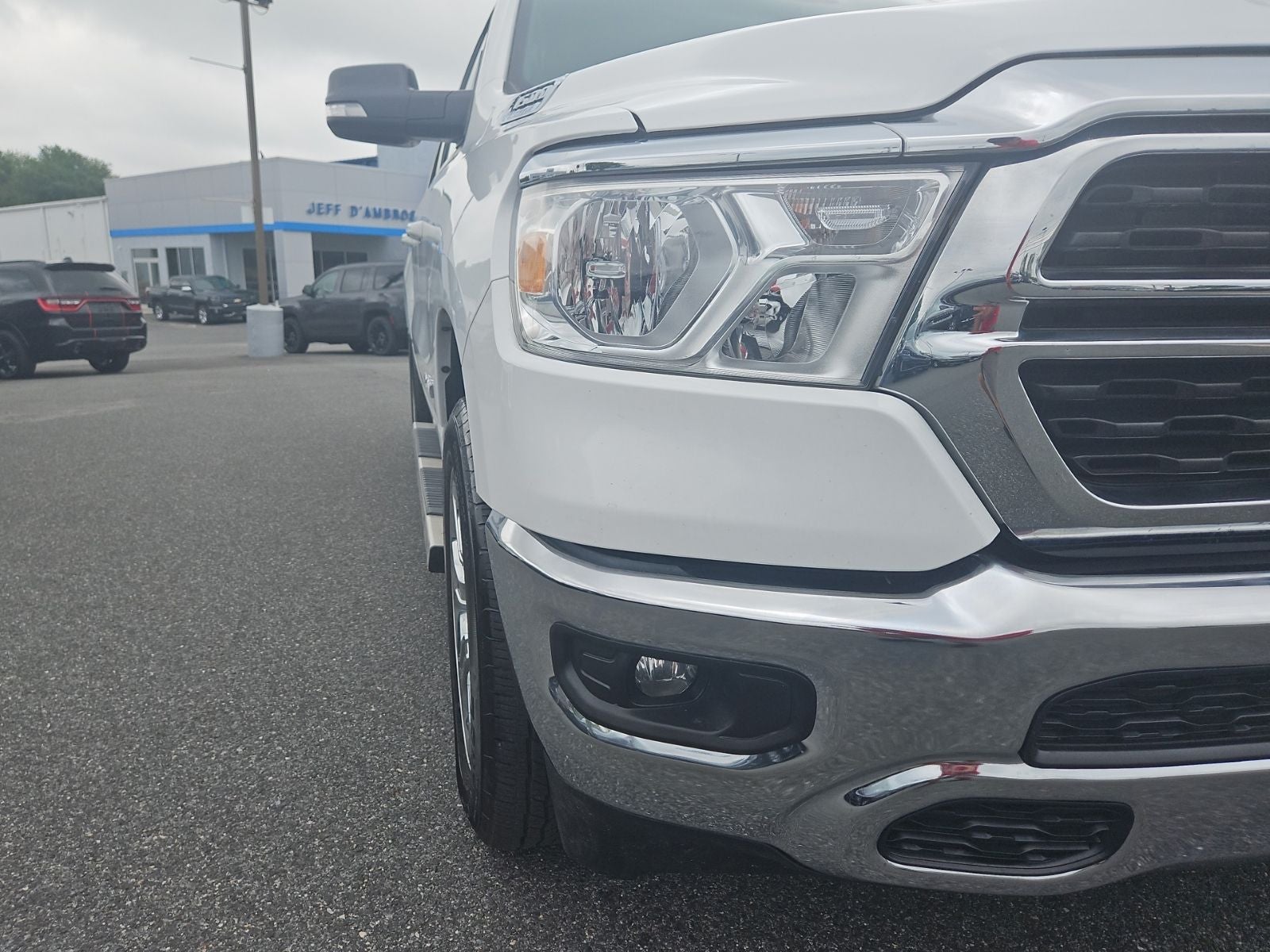 2022 RAM 1500 Big Horn Crew Cab 4x4 5'7' Box