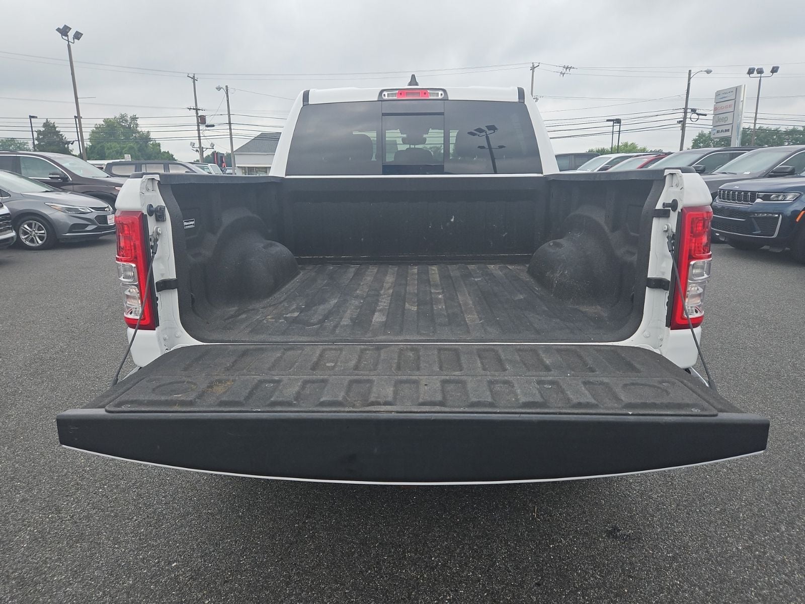2022 RAM 1500 Big Horn Crew Cab 4x4 5'7' Box