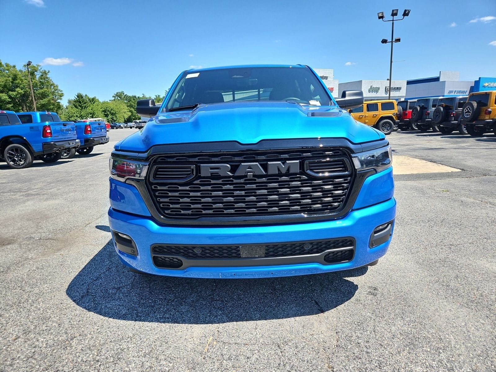 2026 RAM Ram 1500 RAM 1500 EXPRESS CREW CAB 4X4 5'7' BOX